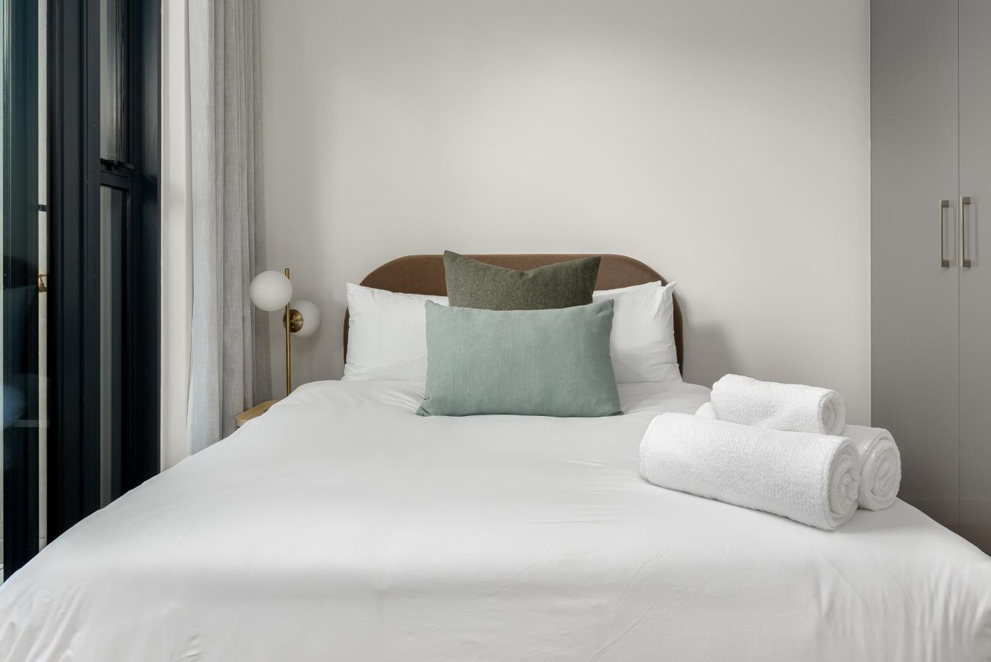 Newlands Peak Aparthotel By Totalstay Cape Town Oda fotoğraf