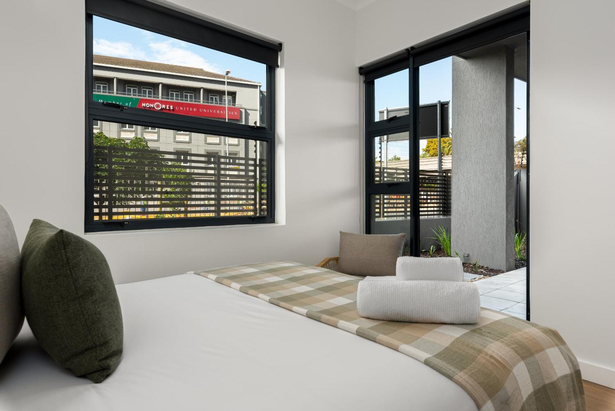 Newlands Peak Aparthotel By Totalstay Cape Town Oda fotoğraf
