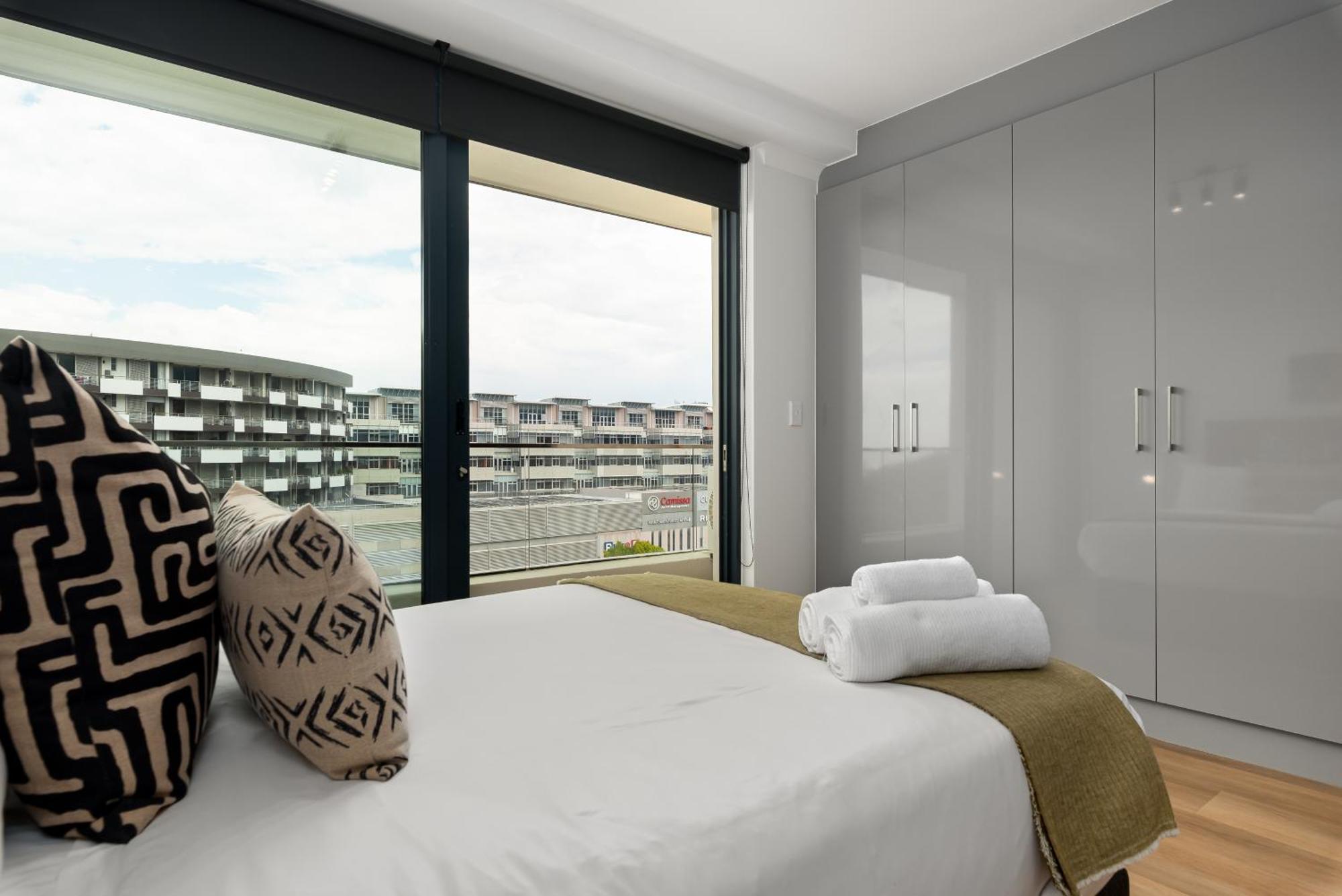 Newlands Peak Aparthotel By Totalstay Cape Town Oda fotoğraf